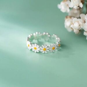 Daisy ring